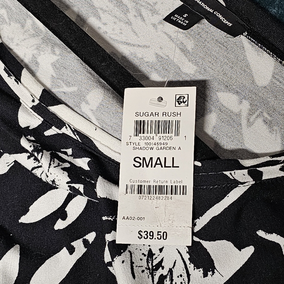 🆕 INC International Concepts | Sugar Rush Blouse in Black & White Floral size S - Picture 9 of 9